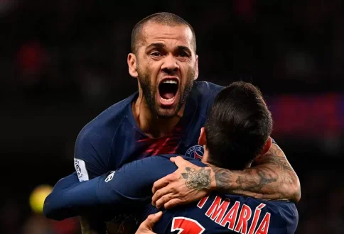 dani-alves-1260_0.jpg