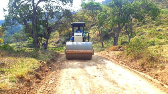 Más vías recuperadas. El plan verano llegó a Los Aceites (3)