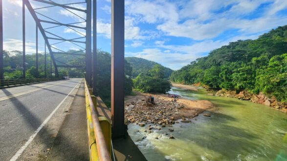 Canal de 400 metros en el río Unete (4)