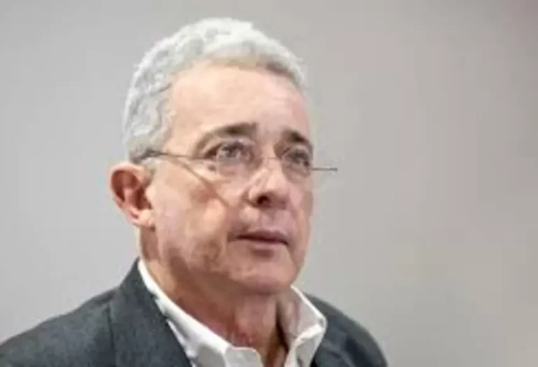 alvaro_uribe_velez.jpg