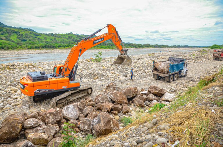 Obra de protección río Cravo Sur Yopal (2)